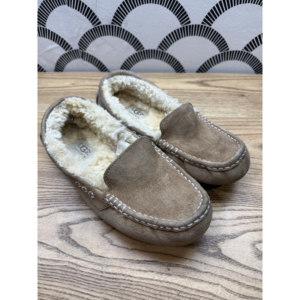 UGG Womens Ansley 3356 Brown‎ Suede Moc Toe Slip On Moccasin Slippers Size US 8
